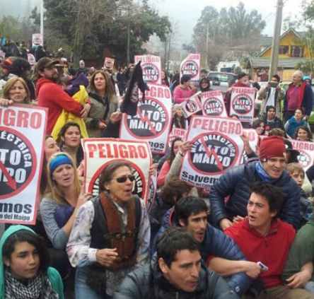 El pasado 30 de junio la Séptima Sala de la Corte de Apelaciones falló a favor de Alto Maipo aun cuando la misma empresa reconoció haber contratado servicios de ciberespionaje para investigar a cuatro defensores ambientales activos en la lucha contra la hidroeléctrica, el agua y los glaciares.