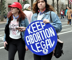 Activistas a favor del derecho libre al aborto.