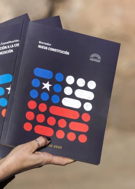 Las autoridades actuales que no podrían ser reelectas por violencia de género con la Nueva Constitución