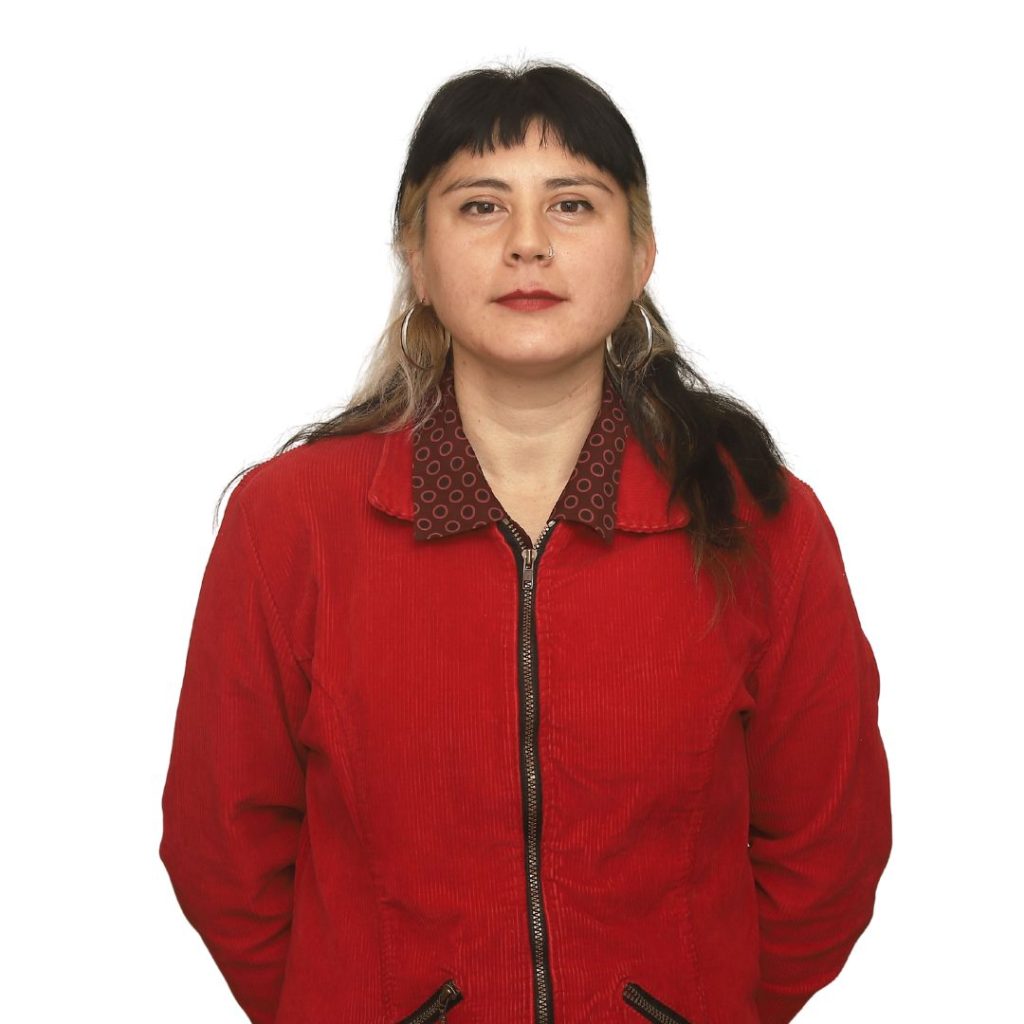 Javiera Barría Gallardo, productora y titulada de la Escuela de Periodismo de la Universidad de Chile.