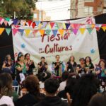 En un contexto saturado de discursos de odio y xenofobia, una veintena de organizaciones que trabajan por la convivencia intercultural y los derechos humanos de las personas migrantes coorganizaron la 11° versión de la Semana de las Culturas por una migración digna, actividad que conmemora el Día Internacional de las Personas Migrantes que se recuerda cada 18 de diciembre.