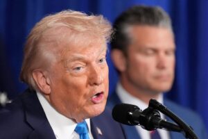 Donald Trump en punto de prensa